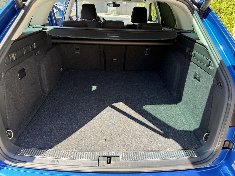 Škoda Superb (2023) 1,4 TSI-IV-DSG- Tažné-WEBASTO- - fotka 18 z 25