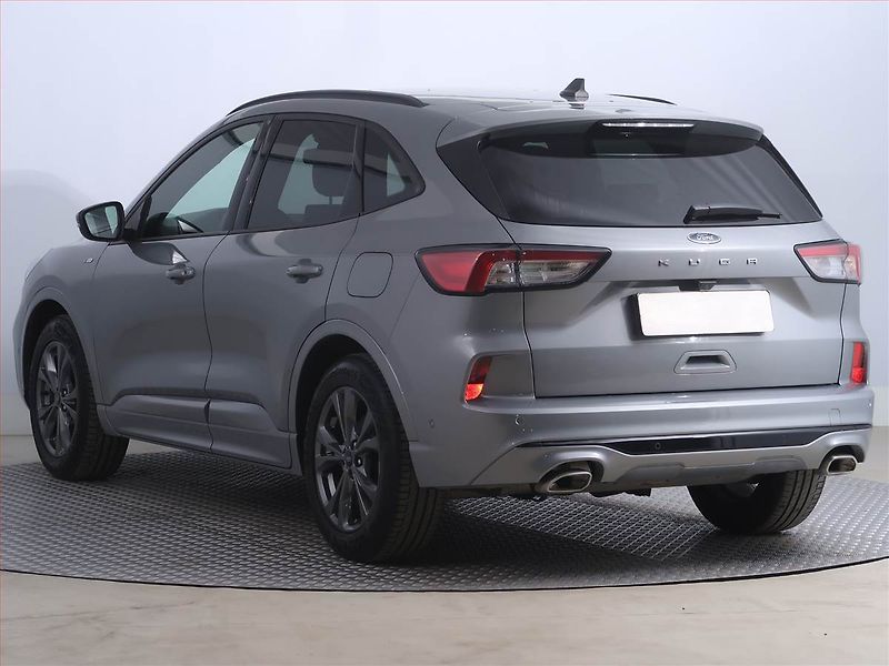 Ford Kuga (2021) ST-Line 1.5 EcoBoost - fotka 4 z 24