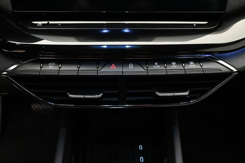 Škoda Octavia 2,0 TDI 110kW DSG Style Záruka - fotka 22 z 33