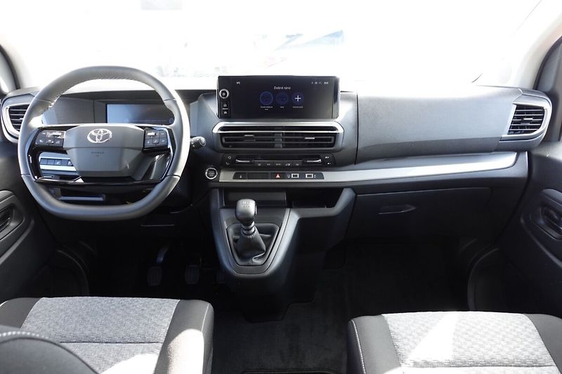 Toyota ProAce Verso 2.0L Diesel 144 PS 5D L1 6 MT - fotka 17 z 34