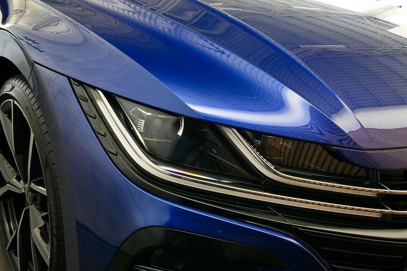 Volkswagen Arteon Shooting Brake R 2.0TSI 235kW DSG Pano Tažné - fotka 8 z 38