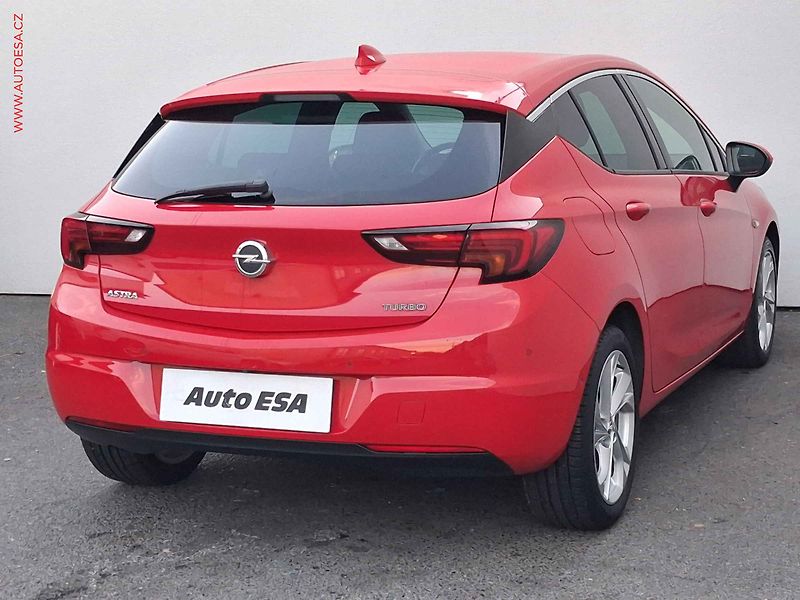 Opel Astra (2017) 1.4T, Innovation, LED, navi - fotka 4 z 19