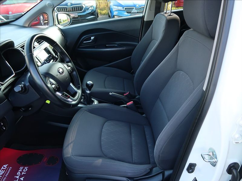 Kia Rio 1,3 CVVT,62kW,1majČR,Serv.kn. - fotka 12 z 30