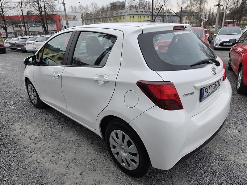 Toyota Yaris 1.0 VVTi Klimatizace  - fotka 3 z 19