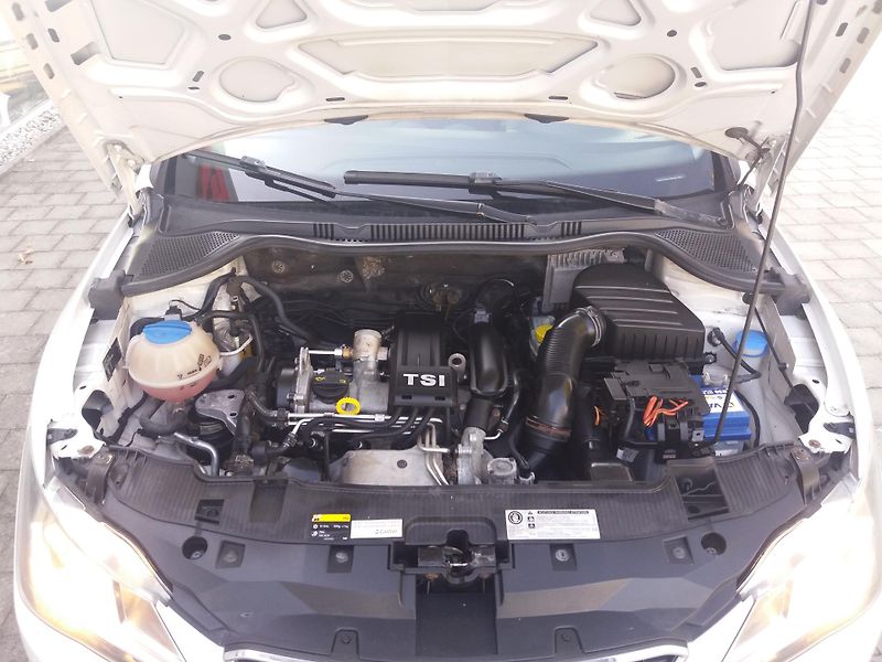 Seat Ibiza 1.2TSi,63kW,ESP,DIG.KLIM, - fotka 16 z 17