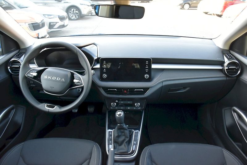 Škoda Fabia (2026) Top Selection 1,0 TSI 85 kW 6° - fotka 5 z 40
