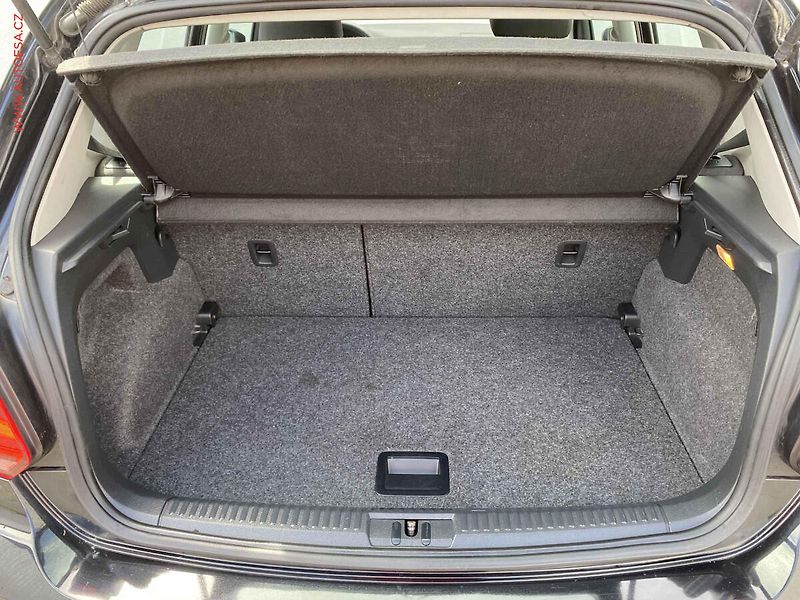 Volkswagen Polo (2015) 1.0 MPi, Comfortline - fotka 7 z 18
