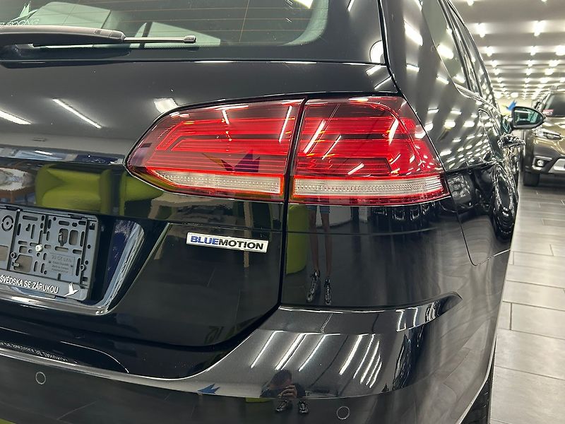 Volkswagen Golf (2019) 1.5 TGI Comfort MAN 2019 | Zár - fotka 12 z 62