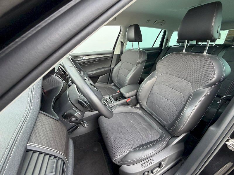 Škoda Kodiaq (2023) 2.0 TSI 140kW 4x4 Style - fotka 6 z 35