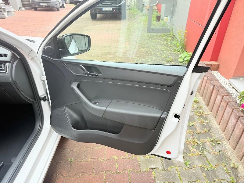 Škoda Rapid (2016) 1.4 TSI 92KW, Style Plus - fotka 11 z 18