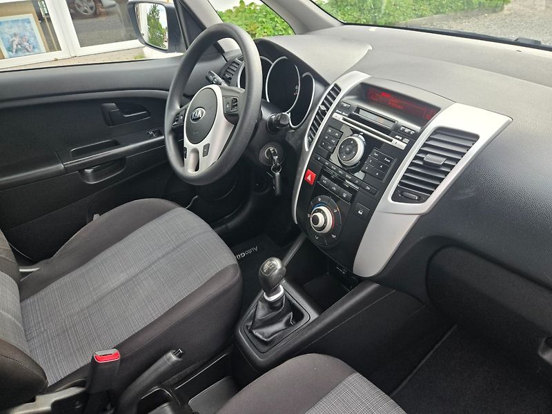 Kia Venga (2014) 1.4 i Serviska - fotka 15 z 20