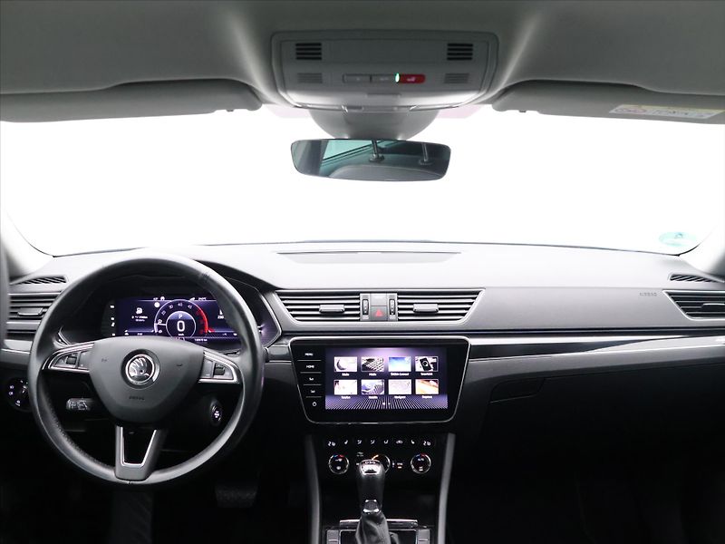 Škoda Superb 2,0 TDI 140kW 4x4 DSG L&K DPH - fotka 29 z 37