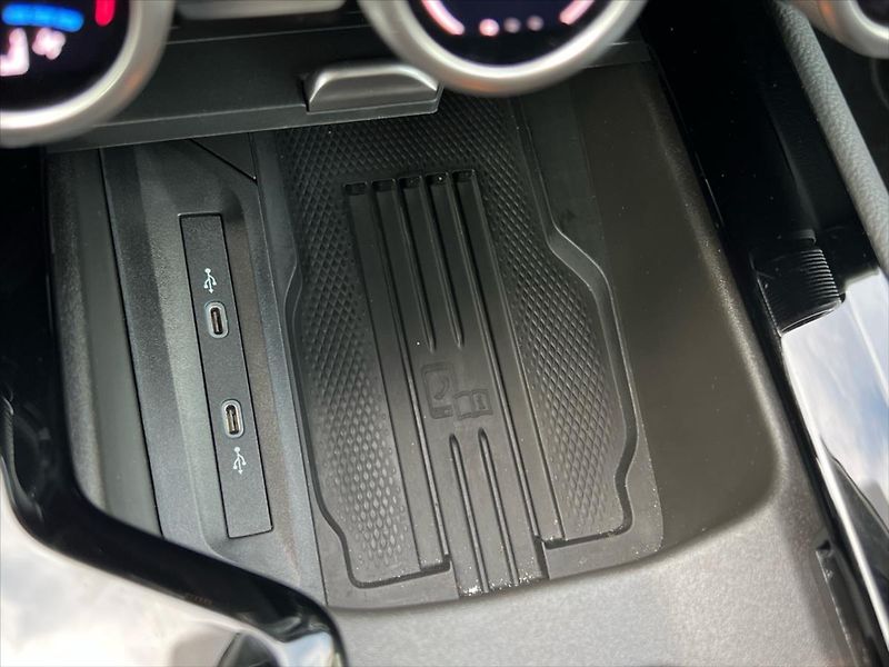 Škoda Superb 2,0 TDi 110kW 7DSG L&K  IV. - fotka 33 z 41