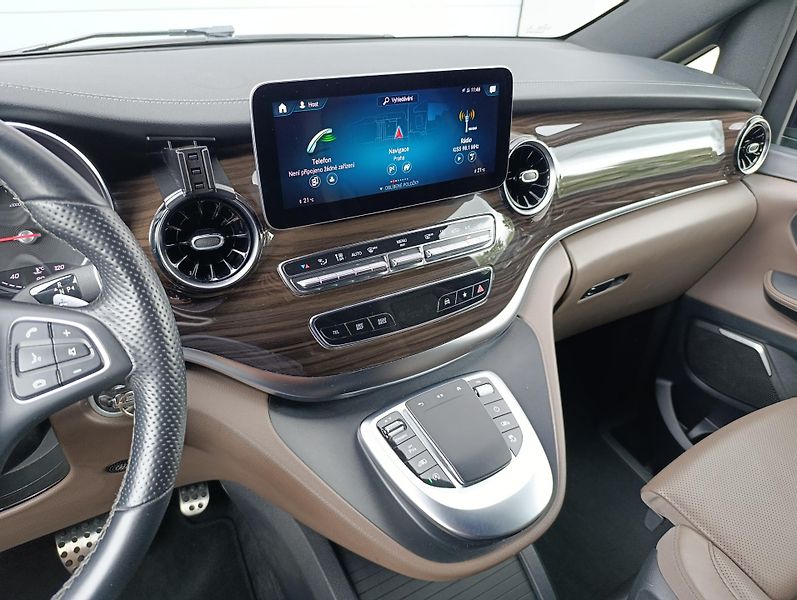 Mercedes-Benz Třídy V 300d AMG 4M AVG ČR DPH - fotka 27 z 37