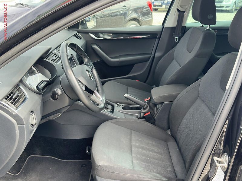 Škoda Octavia (2018) 2.0 TDi, DSG, LED, AC - fotka 9 z 24
