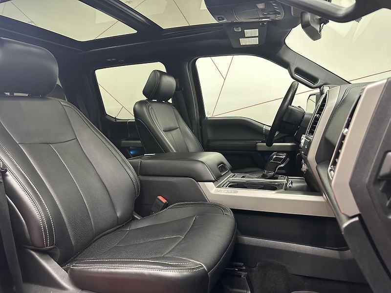 Ford F-150 (2020) LARIAT Nafta*DPH*1.MAJITEL*CZ - fotka 9 z 23
