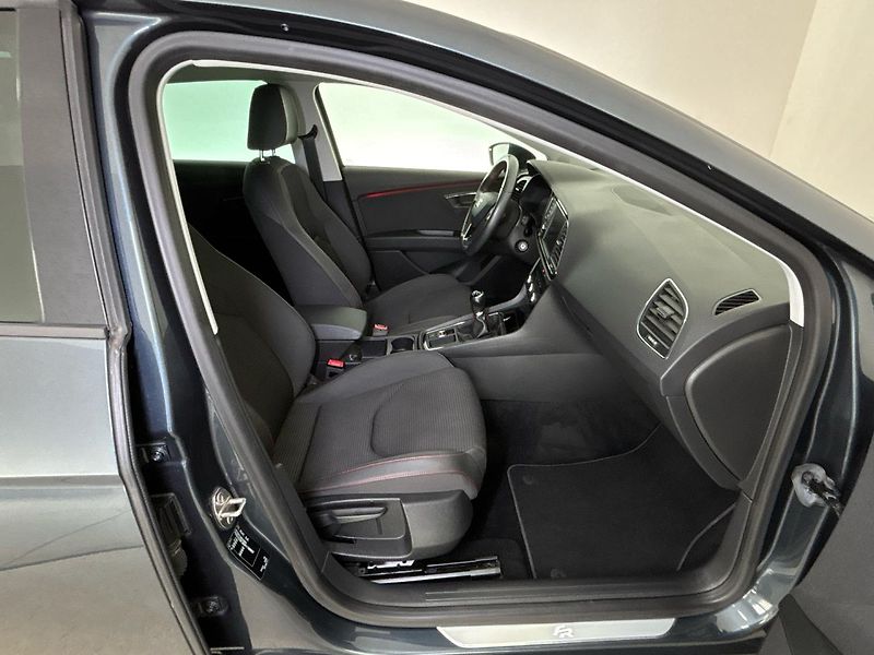 Seat Leon FR - fotka 9 z 27