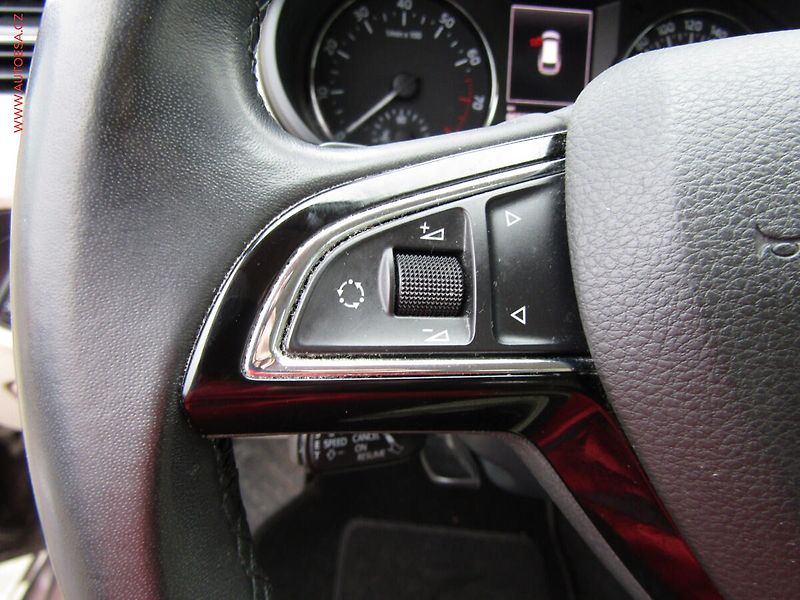 Škoda Octavia (2013) 1.4 TSi, Elegance, DSG, bixen - fotka 12 z 20
