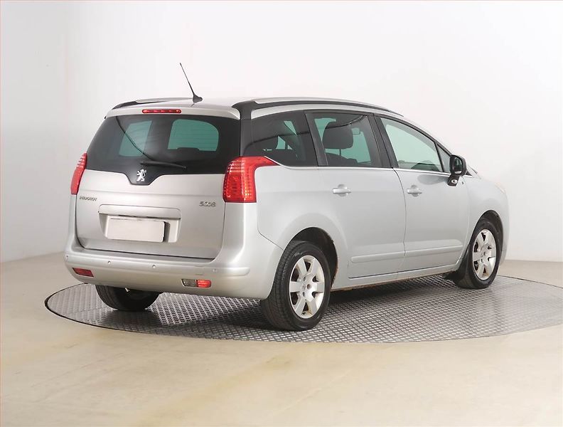 Peugeot 5008 (2013) 1.6 HDi, Tempomat - fotka 5 z 19