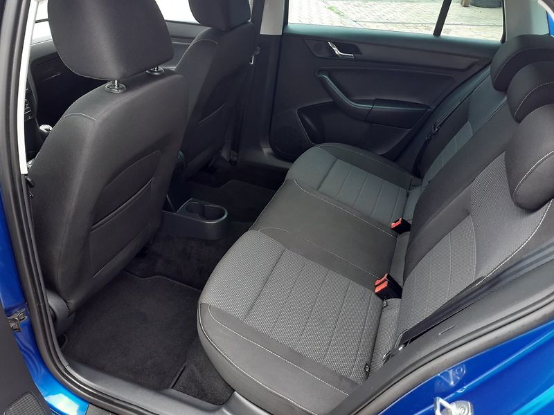 Škoda Rapid (2013) 1.2 TSi ELEGANCE - fotka 18 z 39