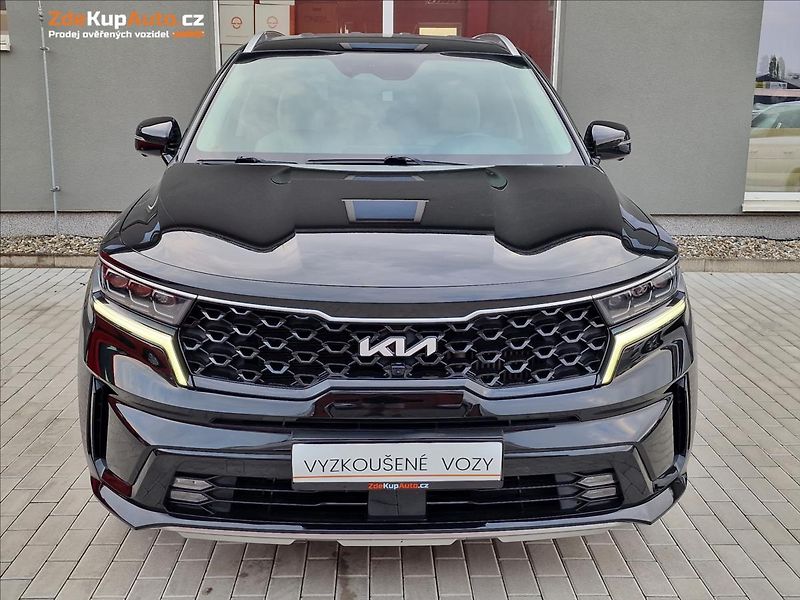 Kia Sorento 1.6T-GDi PHEV 4x4 Premium, ČR - fotka 4 z 50