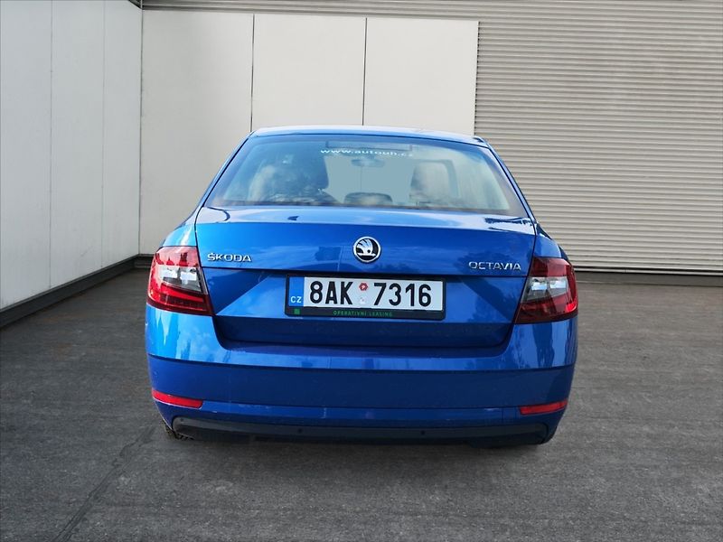 Škoda Octavia 2,0 TDI 110 Style - fotka 4 z 11