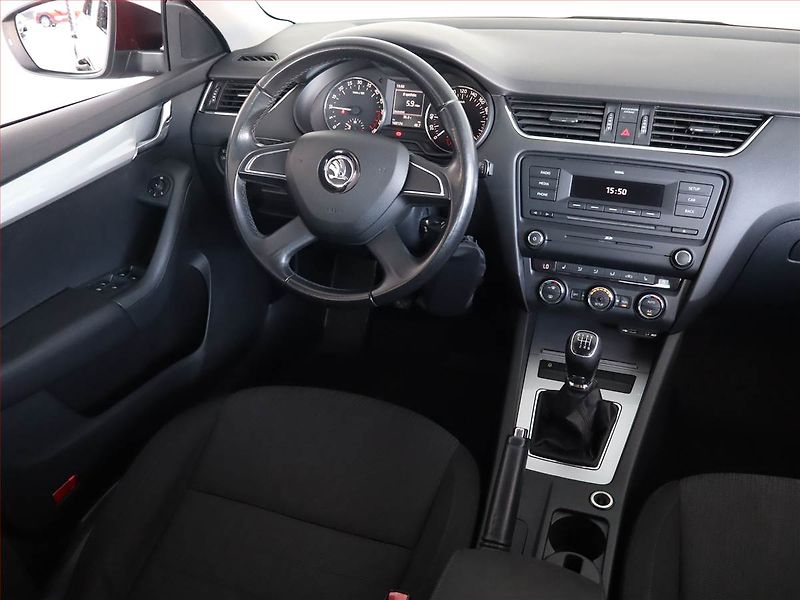 Škoda Octavia (2013) 2.0 TDI, Tempomat - fotka 7 z 19