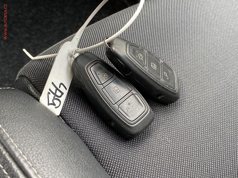Ford Mondeo (2012) 2.0 TDCi, Champions - fotka 18 z 18