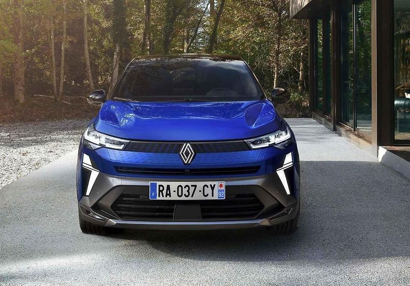 První kusy modernizovaných Capturů již dorazily do Česka