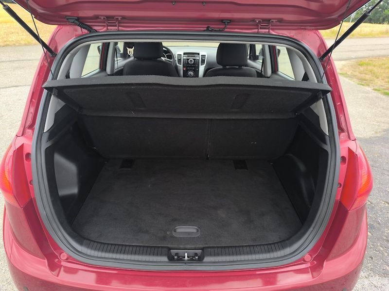Kia Venga 1.4+LPG SERVISNÍ KN,1.MAJ CZ - fotka 12 z 24