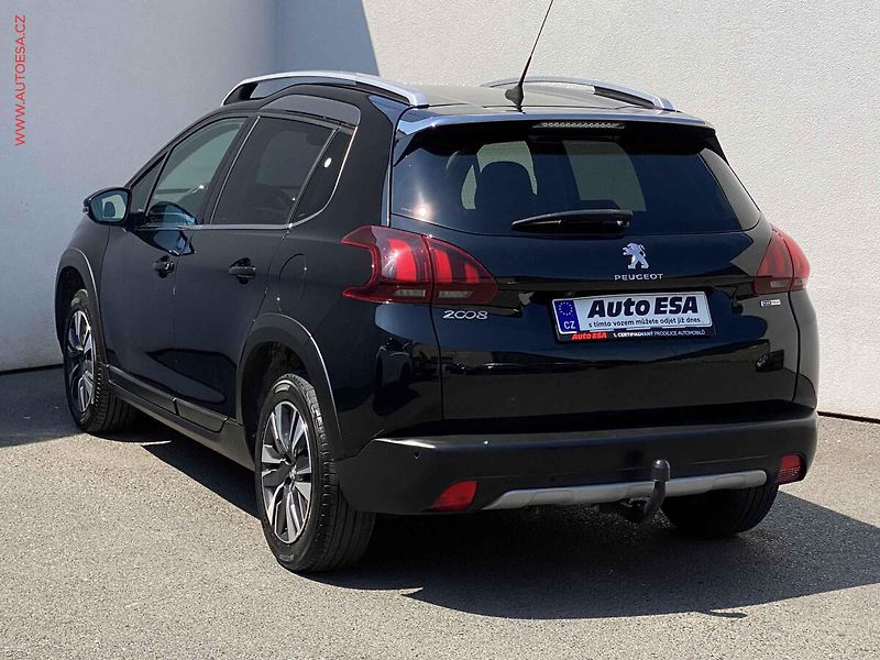 Peugeot 2008 (2017) 1.2PT, Allure, TZ - fotka 6 z 17