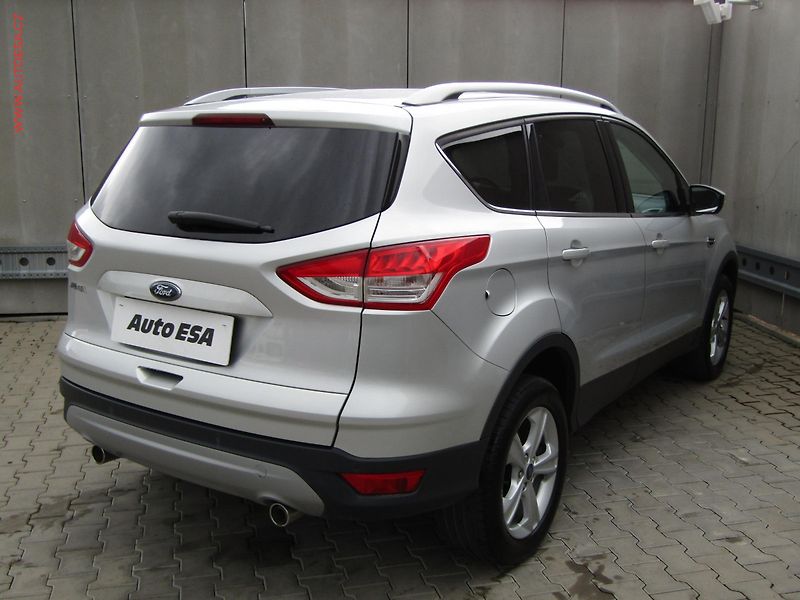 Ford Kuga (2015) 2.0 TDCi 4x4, Titanium - fotka 4 z 21