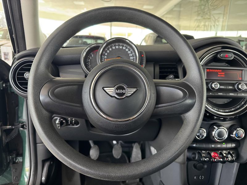 Mini Cooper 1,5T 100kW*VyhřívanáSedadla - fotka 10 z 29