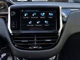 Peugeot 208 1,2I (81Kw)*MÁLO NAJETO* - náhled 10