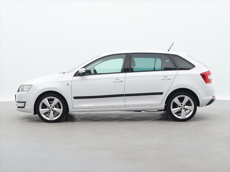 Škoda Rapid 1,2 TSI Drive Xenon 1.Maj. - fotka 4 z 32