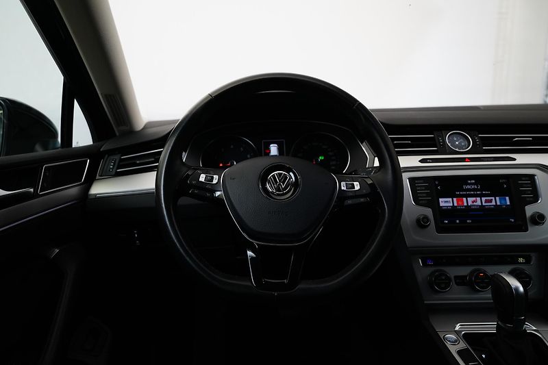Volkswagen Passat - fotka 17 z 27
