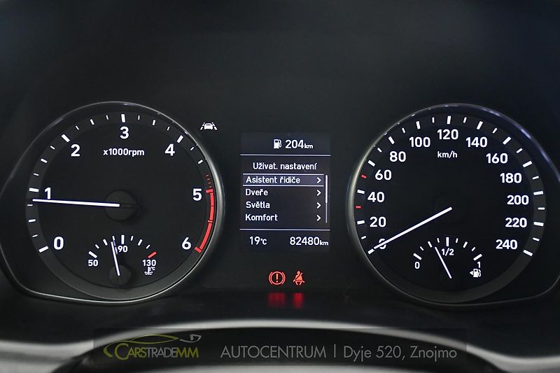Hyundai i30 1.6CRDi SMART KAMERA CARPLAY - fotka 30 z 50