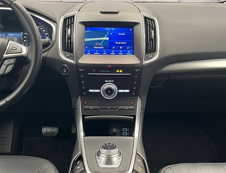 Ford Galaxy 2.5 HEV TITANIUM 7 míst - fotka 19 z 64