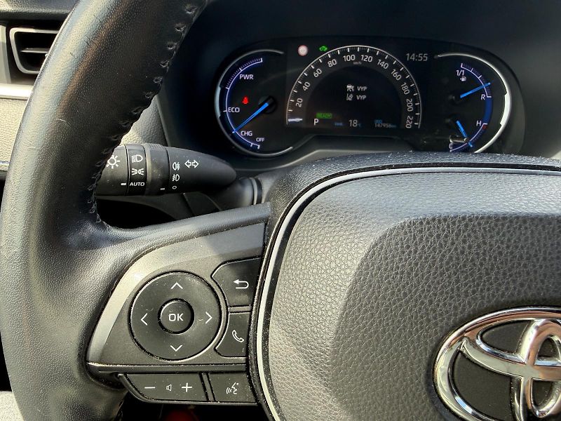 Toyota RAV4 2.5 HSD e-CVT AWD Selection - fotka 18 z 28