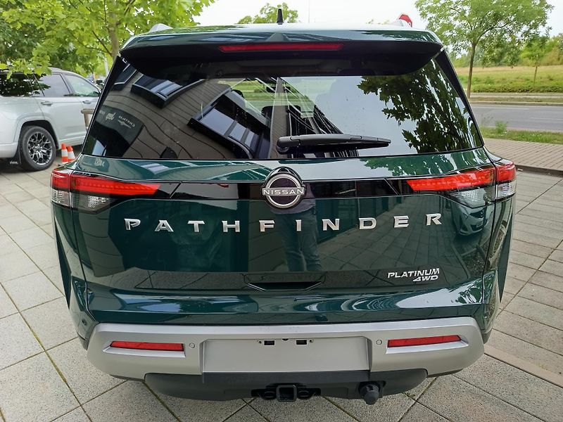 Nissan Pathfinder (2025) Platinum AWD - fotka 4 z 27