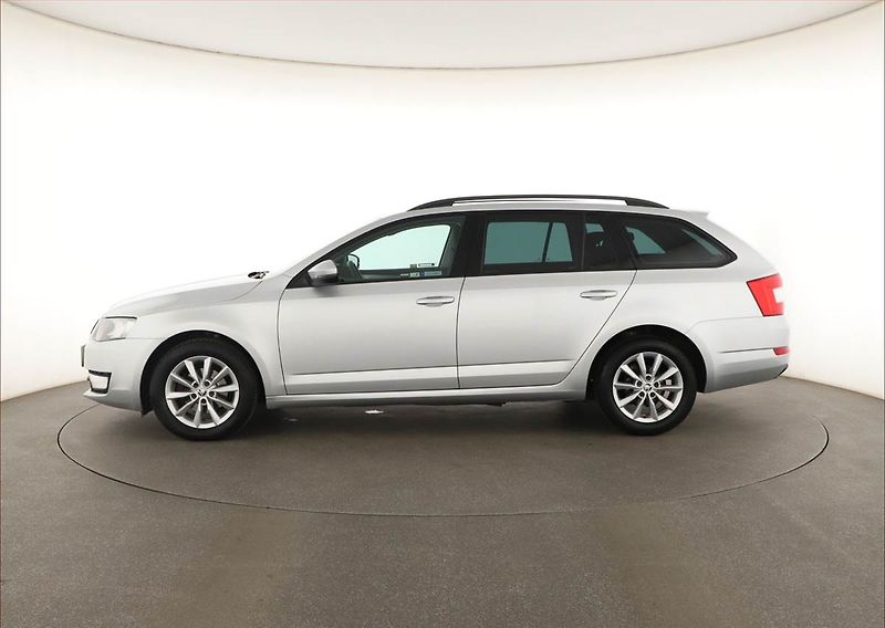 Škoda Octavia (2016) 1.6 TDI, Tempomat - fotka 3 z 13