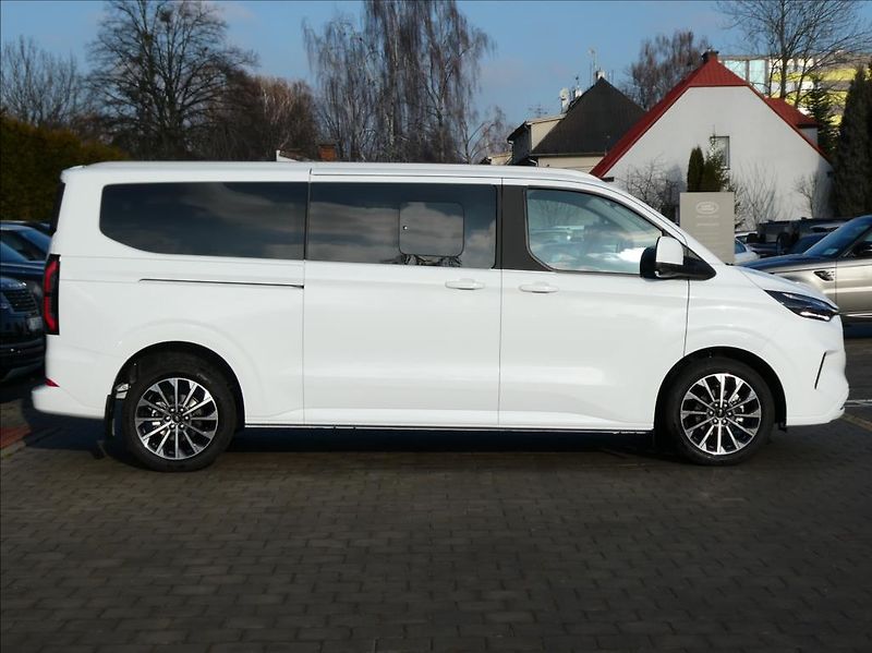Ford Tourneo Custom 2,0 L2,TITANIUM X,8Míst,AWD - fotka 6 z 44