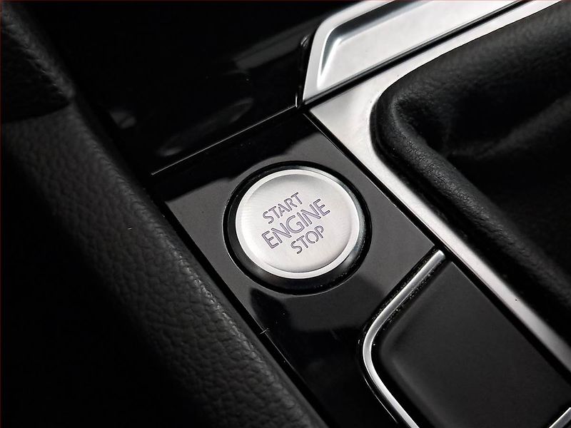Volkswagen Passat (2019) 2.0 TDI, Kůže, Tempomat - fotka 16 z 23