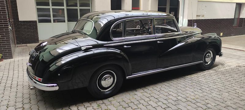 Mercedes-Benz Ostatní (1953) 300 W186 Adenauer - fotka 3 z 23
