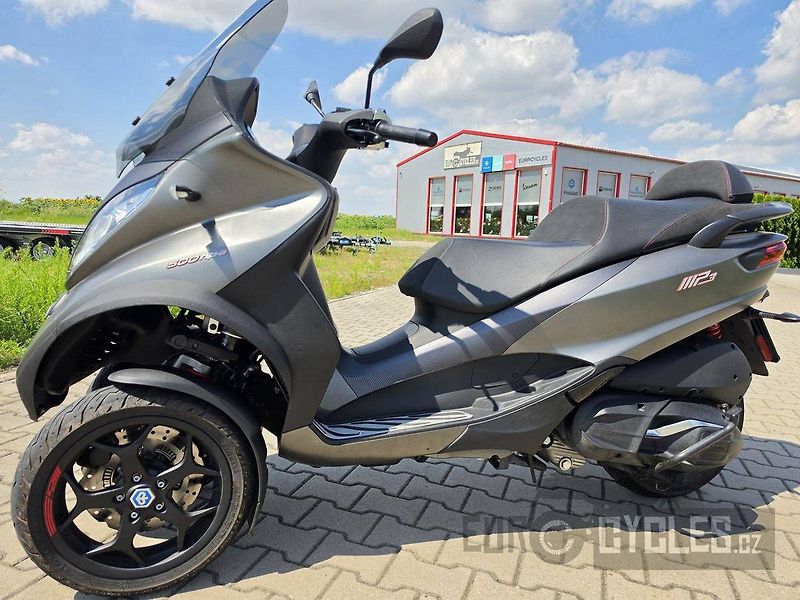 Piaggio MP3 500 (2022) - fotka 8 z 16