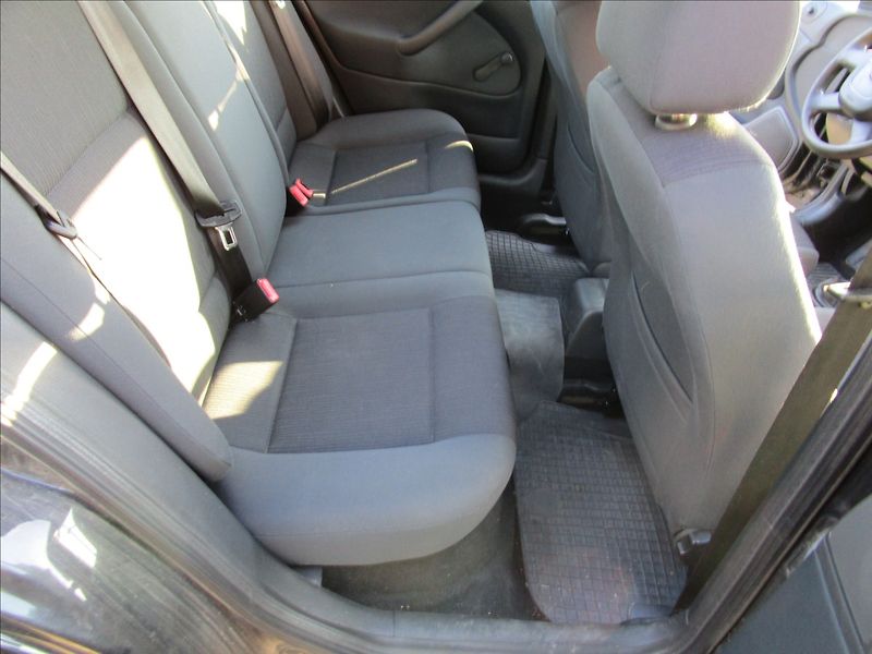 Škoda Octavia 1.6MPi 75kW Tour, klima, 2. ma - fotka 21 z 37