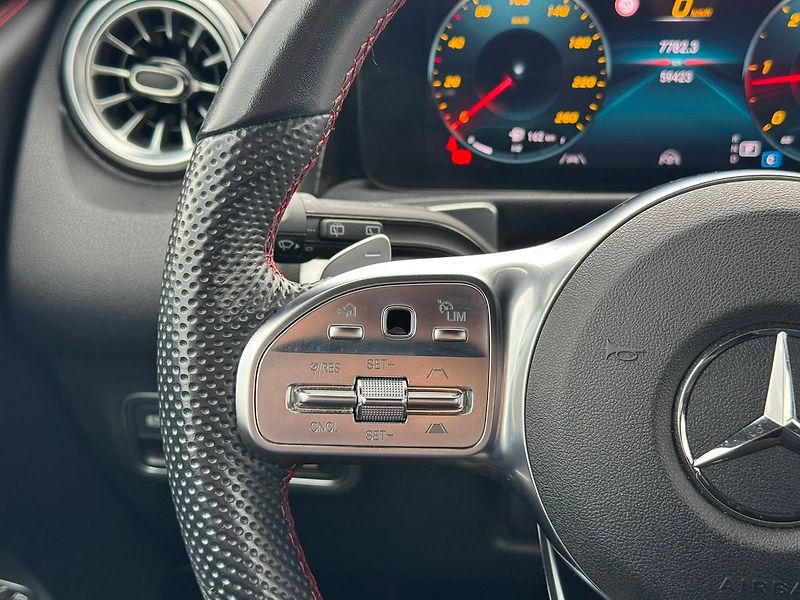 Mercedes-Benz GLB 220d 4MATIC AMG - fotka 10 z 27