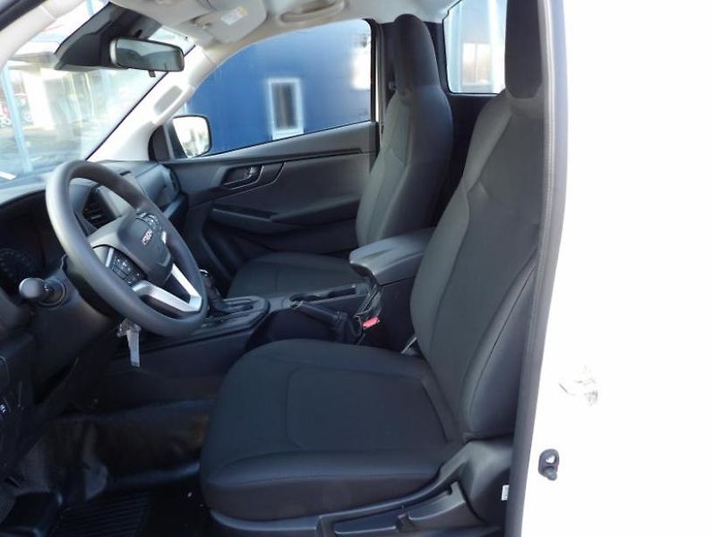 Isuzu D-Max (2026) L 2.2L 163K 4x4 6st MT - fotka 14 z 30