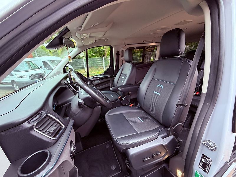 Ford Tourneo Custom 2.0 TDCi Active Aut., ČR, 1.Ma - fotka 17 z 34