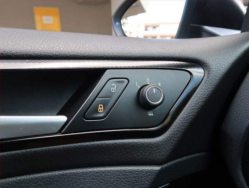 Volkswagen Golf (2016) 2.0 TDI GTD, Serv.kniha, Navi - fotka 18 z 20